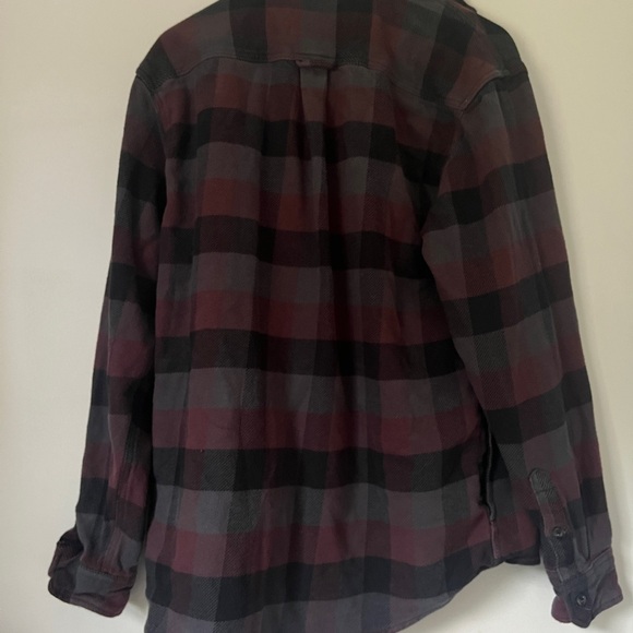 Orvis Flannel Shirt Men's Red Black Plaid Button Up Cotton Heavy Size Medium - Picture 2 of 3